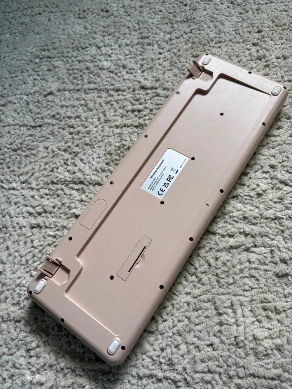 Retro Round-Key Pink & Cream Wireless Keyboard